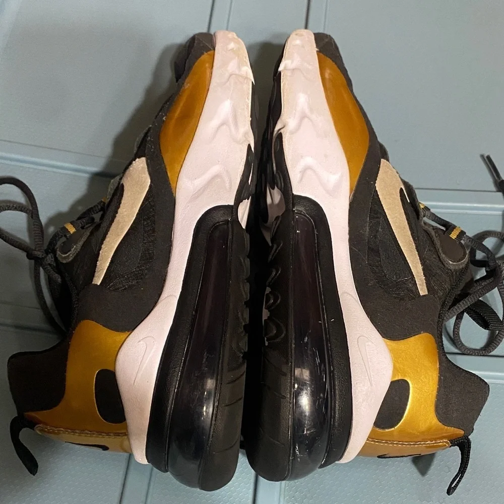 Nike Air Max 270 Youth 5.5 Black and Gold Athletic Sneakers Activewear Running